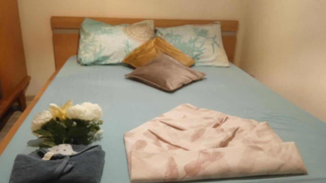 Chambre D'Hote Au Centre Ville Arles Eksteriør bilde